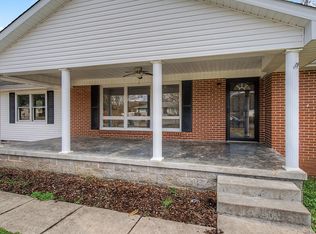 1106 Bagley Dr, Fayetteville, TN 37334