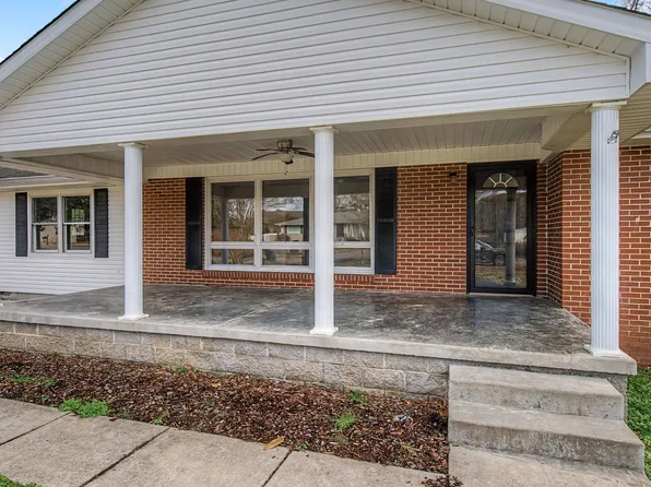 1106 Bagley Dr, Fayetteville, TN 37334