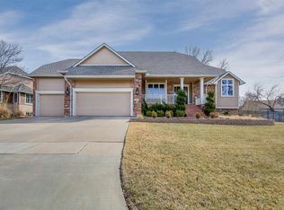 530 Glendevon Rd, Andover, KS 67002