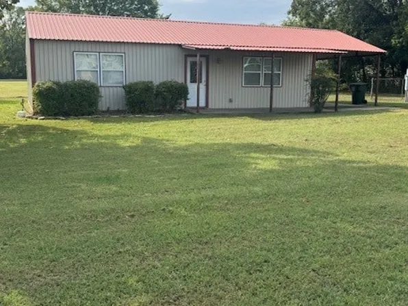 18811 3rd St, Madill, OK 73446