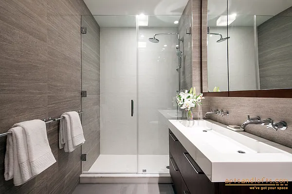 Sold by aptsandlofts.com | media 32