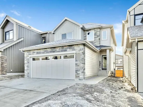 400 W Heartwood Grv SE, Calgary, AB T3M 2K1