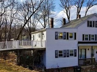 94 Elm St #B, Amesbury, MA 01913