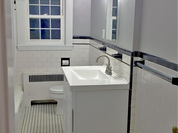 Classic updated bath