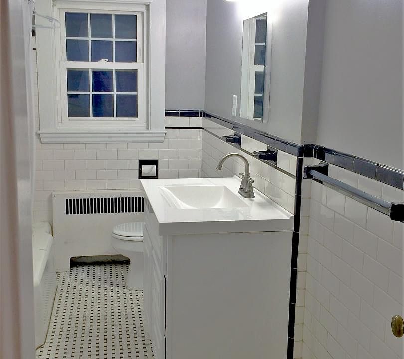 Classic updated bath