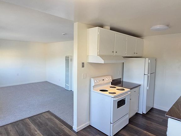 2nd image of 2270 John Ct APT 9