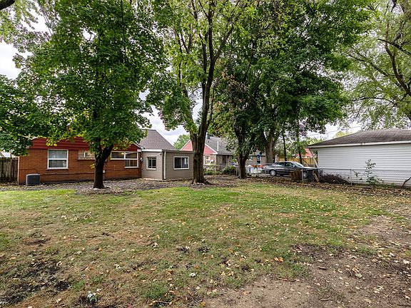 3rd image of 1002 Bristol Ave