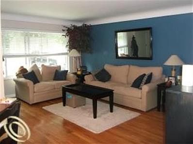3rd image of 28021 Ursuline St