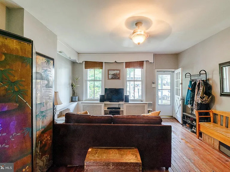 456 Lyceum Ave — Photo 3