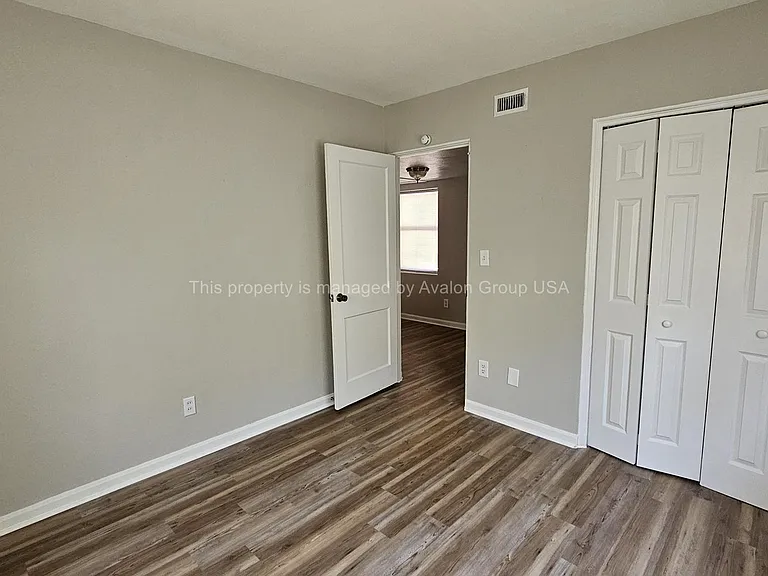 5474 N River Rd — Photo 9