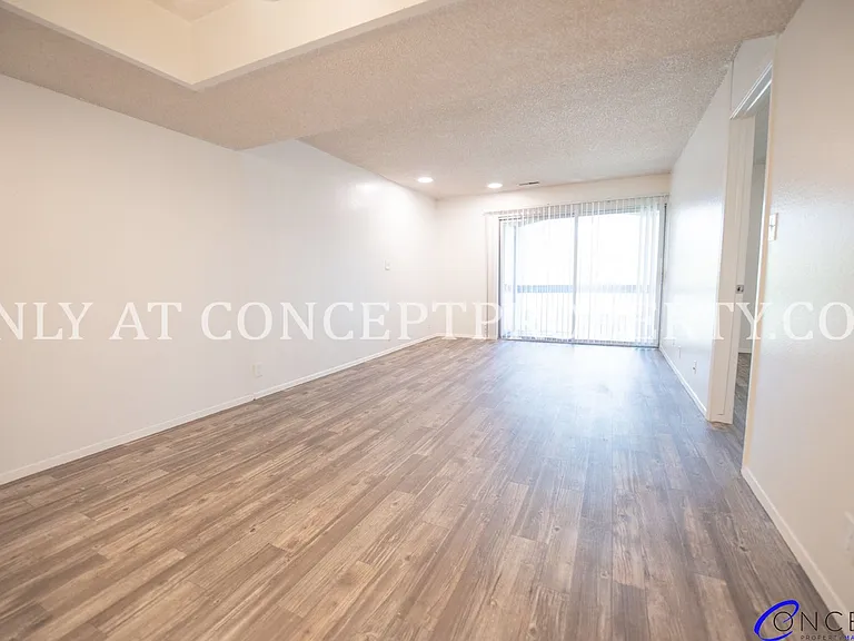 Foothill Terrace — Photo 174