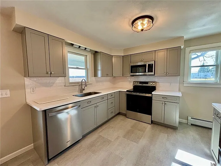 5667 Dunning Ave — Photo 8