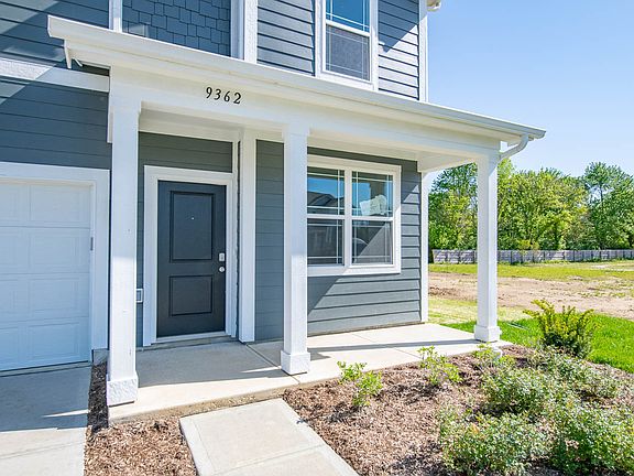 3rd image of 9362 Aspen Glen Dr