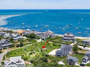 32 Hulbert Ave, Nantucket, MA 02554