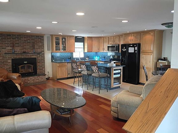 5th image of 6 Tilden Ave