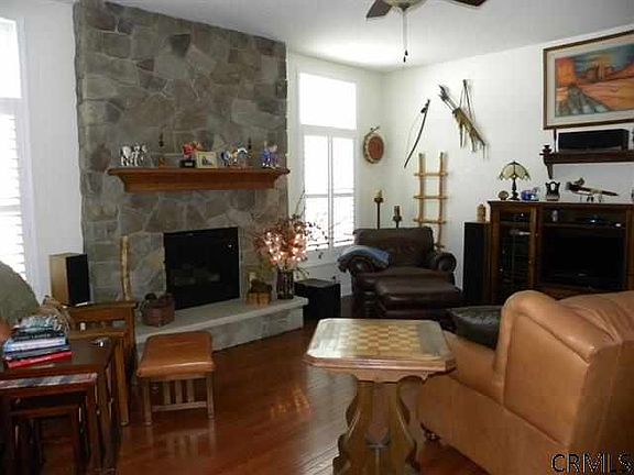 3rd image of 8 Gladstone Cir