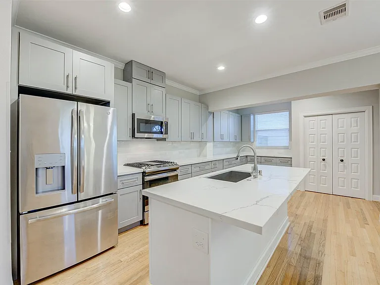 2202 Wentworth St #B — Photo 7