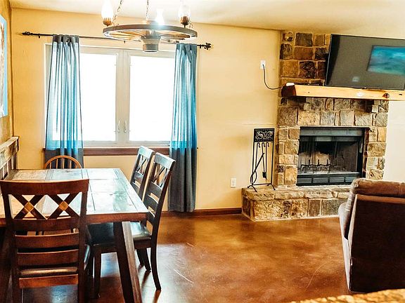 3rd image of 503 Nw Eagles Landing Place