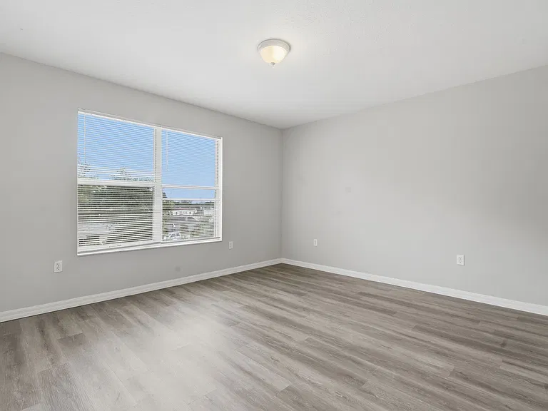 963 E Main St — Photo 32