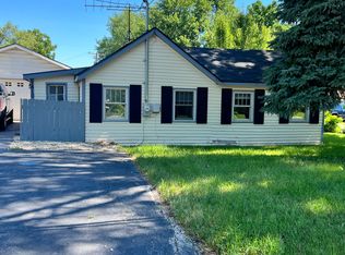 1810 Main Street Rd, Spring Grove, IL 60081