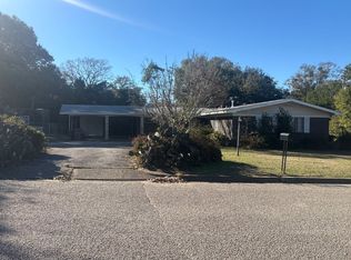 1967 Highland Forest Dr, Mobile, AL 36618