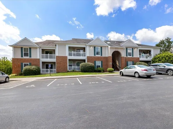 305 N Knollwood Dr Suite 5201, Blacksburg, VA 24060