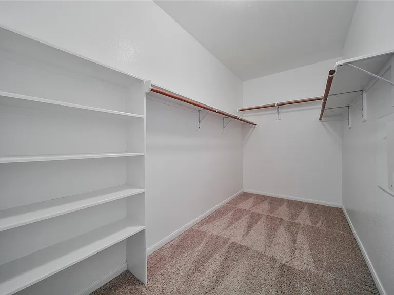 25208 Forest Ledge Dr — Photo 26