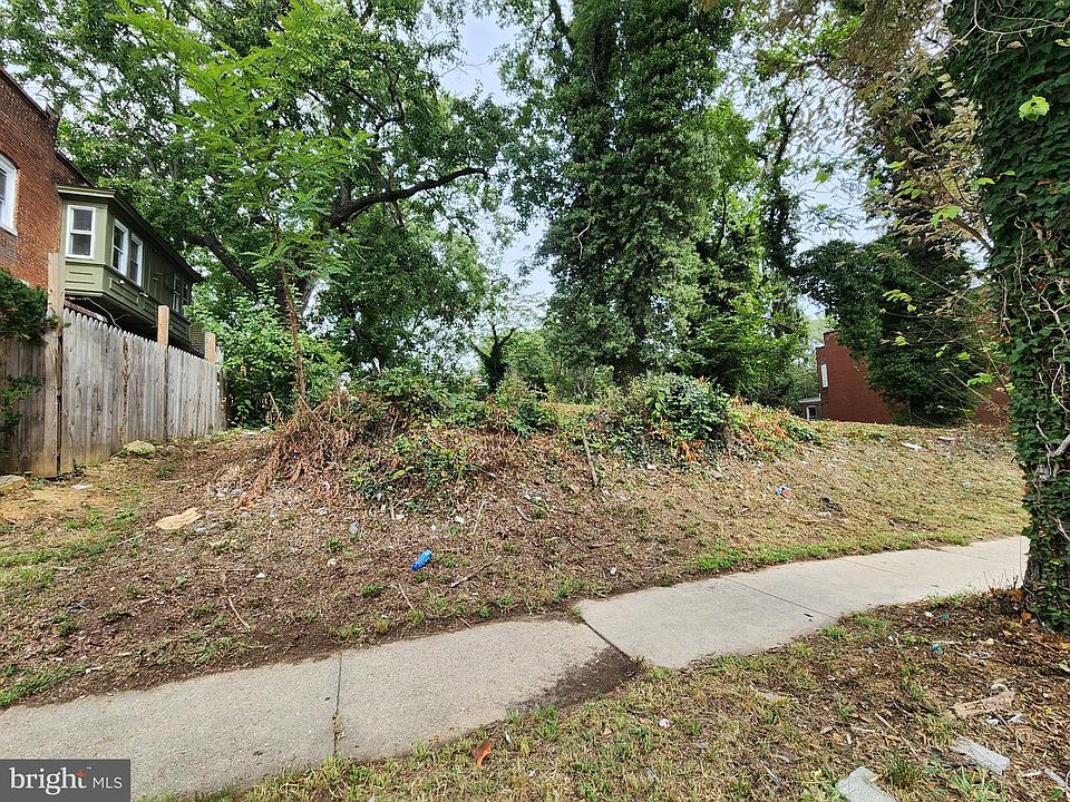 2nd image of PARCEL On East St #33