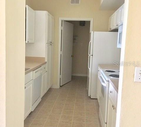 4th image of 5542 Metrowest Blvd #21