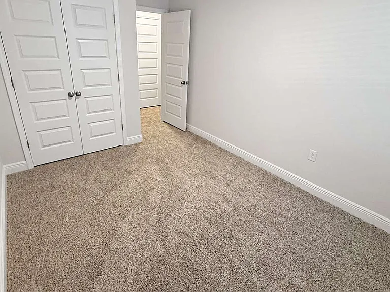 1306 Leeway Dr — Photo 10