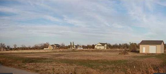 2nd image of 10640 N Aurora