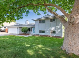 4616 W 14th Ave, Kennewick, WA 99338