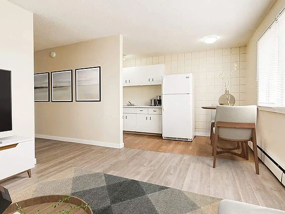 3rd image of 10125 153rd St NW #498824