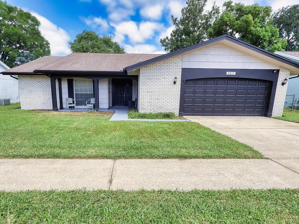 8617 Stonehedge Way