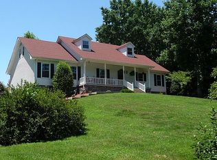 1007 Lake Colonial Dr, Arrington, TN 37014