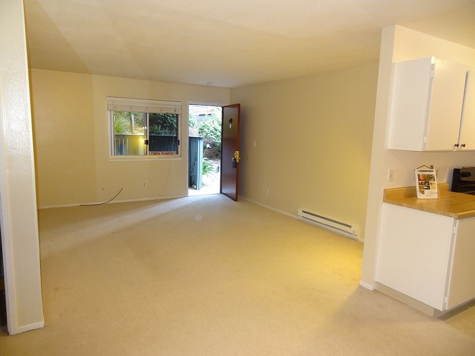 1st image of 410 Boardwalk Ave APT 17