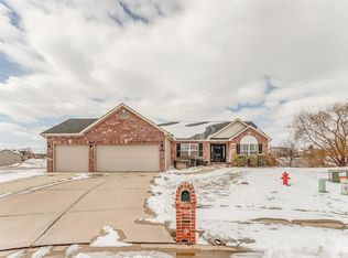 2620 Liberty Dr, Maryville, IL 62062