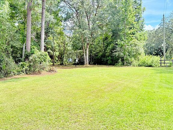 3rd image of Howell Bluff Rd