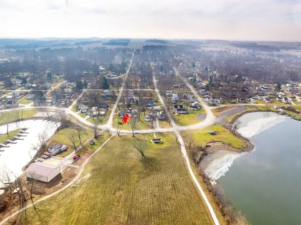 5461 Lake Shore Dr NE, Thornville, OH 43076