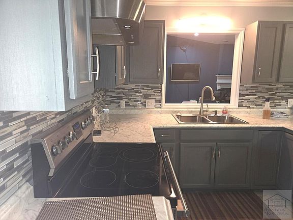4th image of 1267 Crestridge Rd