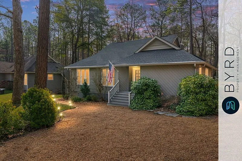 4 bed, 2.0 bath, 1494 sqft, $2,950 — Photo 1