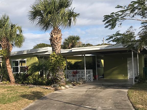 3rd image of 459 Crescent Dr