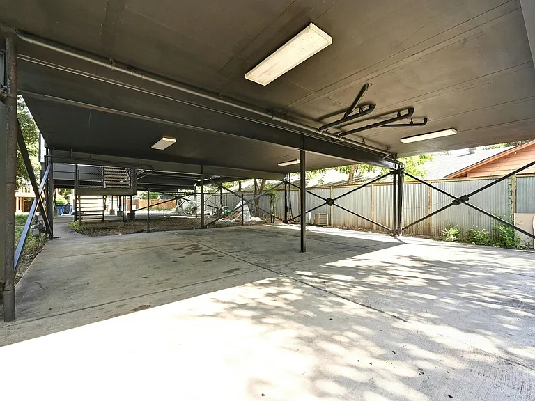 3412A Speedway St — Photo 28
