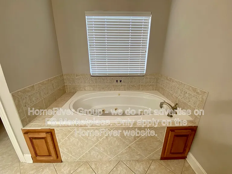 5721 Caney Ridge Cir — Photo 17