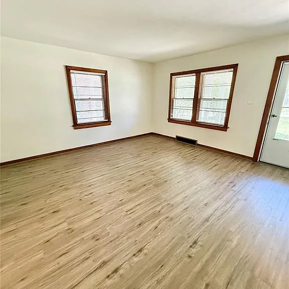1308 Caseyville Ave — Photo 11