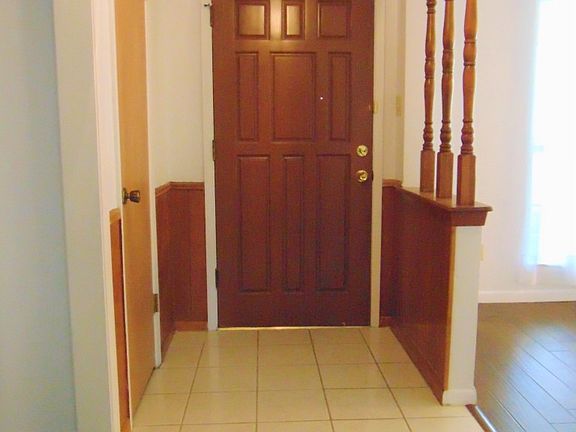 3rd image of 213 Evergreen Dr