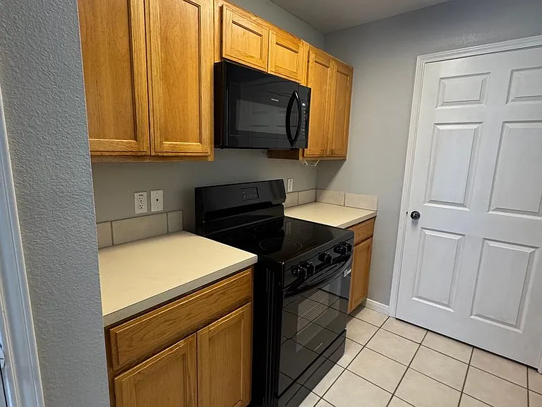 10233 Hyacinth Ln #A — Photo 13