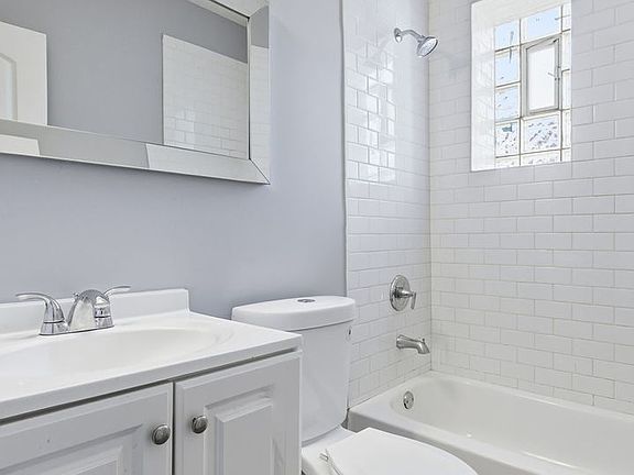 5th image of 16 E 118th Pl