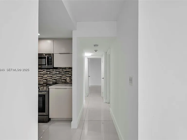 100 Bayview Dr #508 — Photo 8