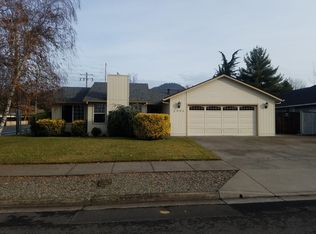 2992 Stonebrook Dr, Medford, OR 97504